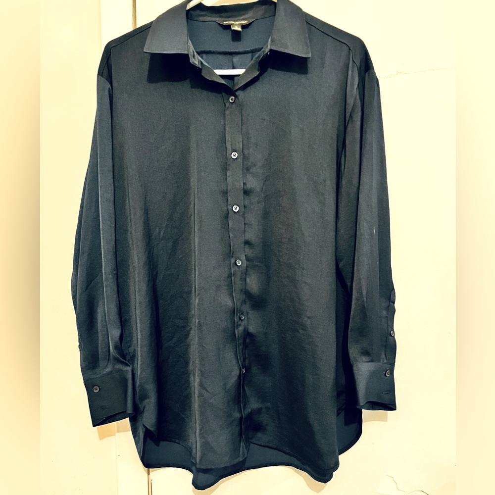 BANANA REPUBLIC Navy Long Sleeved Button Down